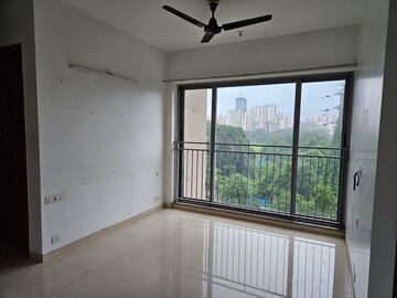 Room in 2 BHK Apartment at Kalpataru Parkcity Sunrise B, Kolshet Road – for Sale