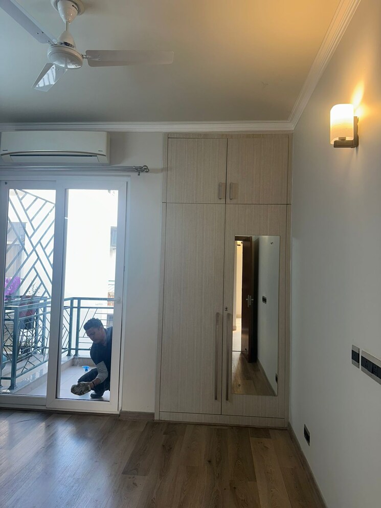 Room, central-park-3-flower-valley 2.5 Bedroom 1093 Sq.Ft. Apartment In Sohna Sector 33 Gurgaon 8078389