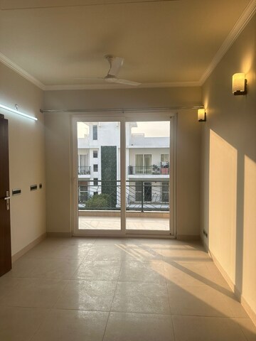 Room in 2.5 BHK Apartment at Central Park 3 Flower Valley, Sohna Sector 33 – for Sale