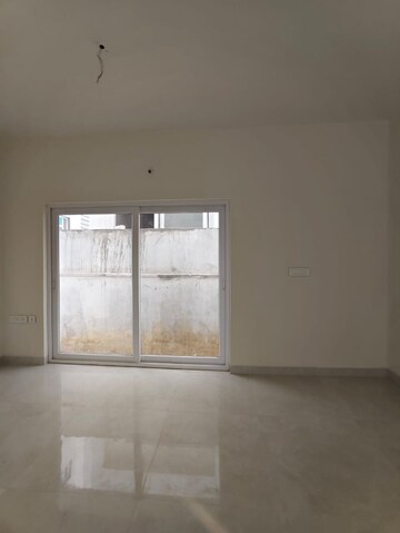 Room in 4 BHK Villa at Elegans Emperia, Velmala – for Sale