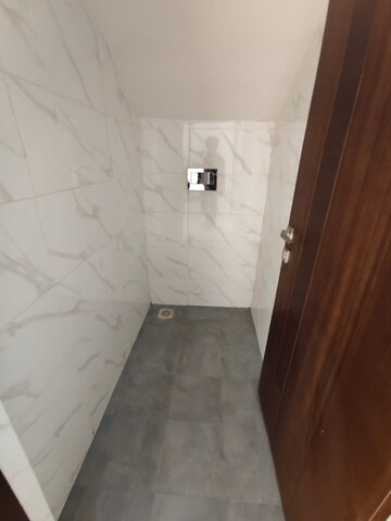 Bathroom in 4 BHK Villa at Elegans Emperia, Velmala – for Sale