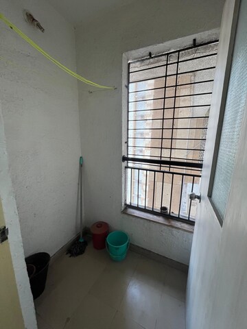 Furnished Amenities in 1.5 BHK Apartment at Lodha Casa Bella Gold, Dombivli East – for Rent