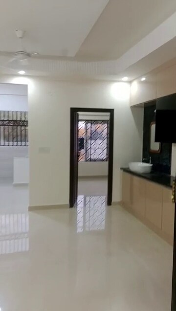Room in 3 BHK Apartment at Kamanahalli – for Sale