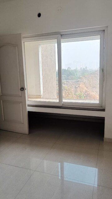 Room in 1 BHK Apartment at Arihant Aspire, Palaspe Phata – for Sale