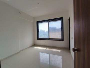 Room in 3.5 BHK Apartment at Metro Tulsi Elanza, Chembur – for Rent