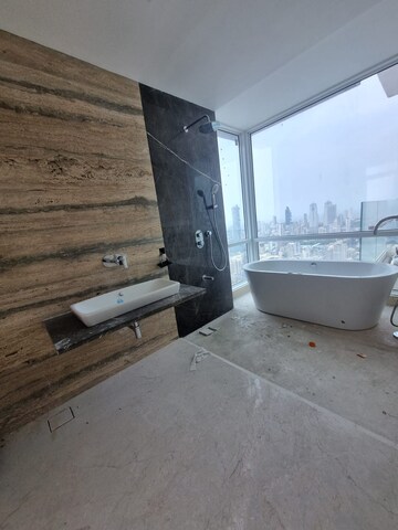 Furnished Amenities in 2.5 BHK Apartment at Marathon Monte South, Byculla West – for Rent
