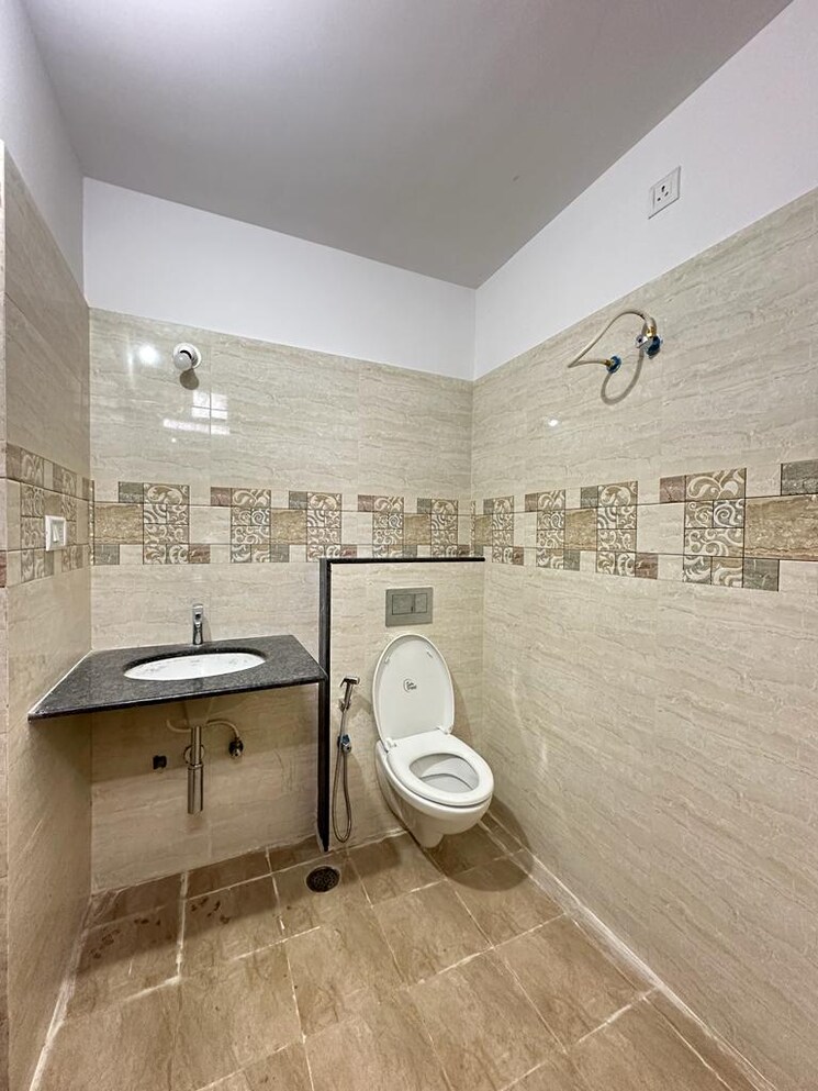 Bathroom, hsr layout 3 Bedroom 2350 Sq.Ft. Builder Floor In Hsr Layout Bangalore 8078632