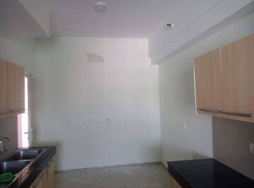 Kitchen in 4 BHK Apartment at DLF The Pinnacle, Dlf Phase V – for Rent
