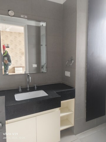 3 BHK Apartment For Rent in Ireo Victory Valley, Sector 67