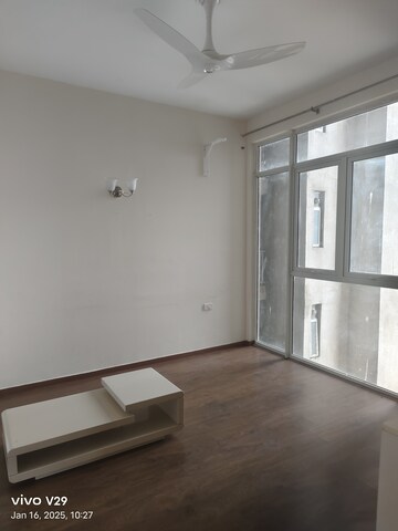 Room in 3 BHK Apartment at Ireo Victory Valley, Sector 67 – for Rent
