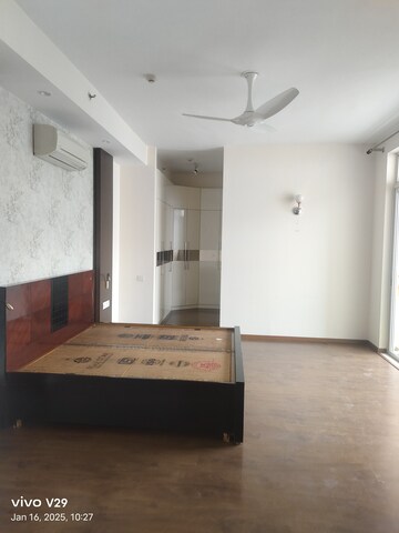 Bedroom in 3 BHK Apartment at Ireo Victory Valley, Sector 67 – for Rent