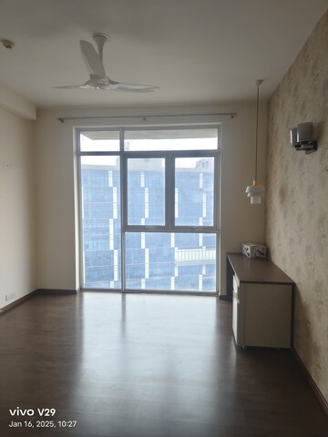 Room in 3 BHK Apartment at Ireo Victory Valley, Sector 67 – for Rent