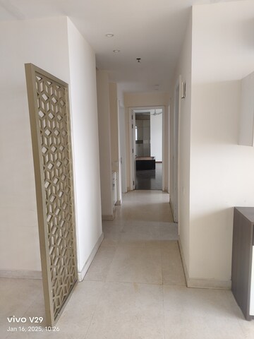 Room in 3 BHK Apartment at Ireo Victory Valley, Sector 67 – for Rent