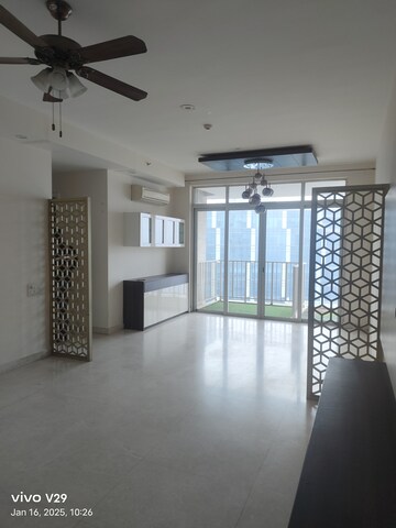 Room in 3 BHK Apartment at Ireo Victory Valley, Sector 67 – for Rent