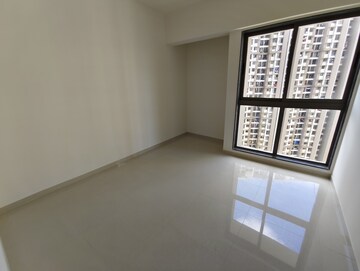 Room in 2 BHK Apartment at Runwal Eirene, Balkum Pada – for Rent