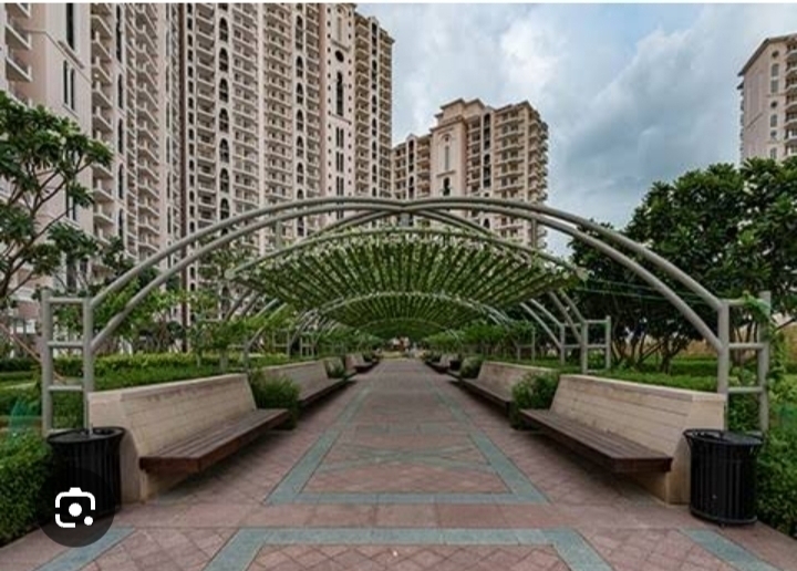 3 BHK 1752 Sq.Ft. Apartment in DLF Regal Gardens