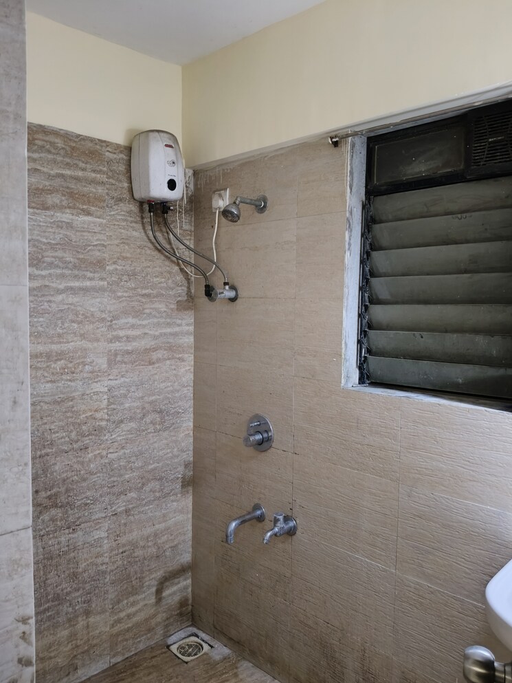 Bathroom, murbad road 1 Bedroom 610 Sq.Ft. Apartment In Murbad Road Thane 8078753