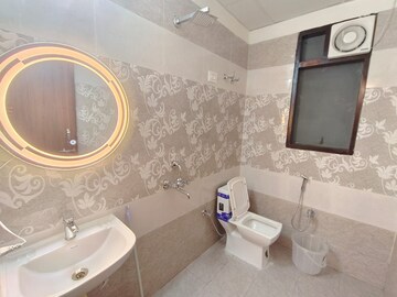 Bathroom in 1 BHK Apartment at Orchid Centre, Sector 53 – for Rent