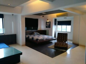 Living Room in 4 BHK Apartment at Iconic bay View, Bandra West – for Rent