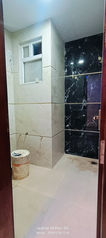 Bathroom in 1.5 BHK Builder Floor at Sector 73 – for Sale