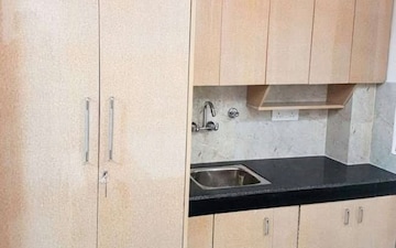 1 RK Builder Floor For Rent in Laxmi Nagar
