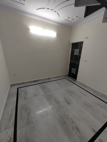 Furnished Amenities in 1 BHK Builder Floor at Rohini Sector 11 – for Rent