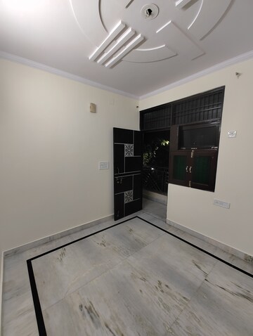 Kitchen in 1 BHK Builder Floor at Rohini Sector 11 – for Rent