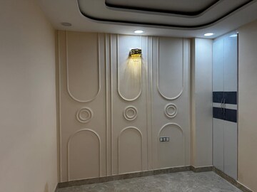 Building Lobby in 2 BHK Builder Floor at Maharani Enclave – for Sale