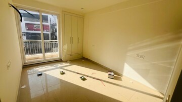 Room in 3 BHK Apartment at Maxxus Elanza, International Airport Road – for Rent