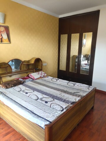 Bedroom in 3 BHK Apartment at Sector 20 – for Rent