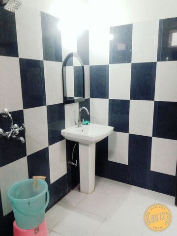 Master Bedroom in 1 BHK Builder Floor at Sector 73 – for Sale