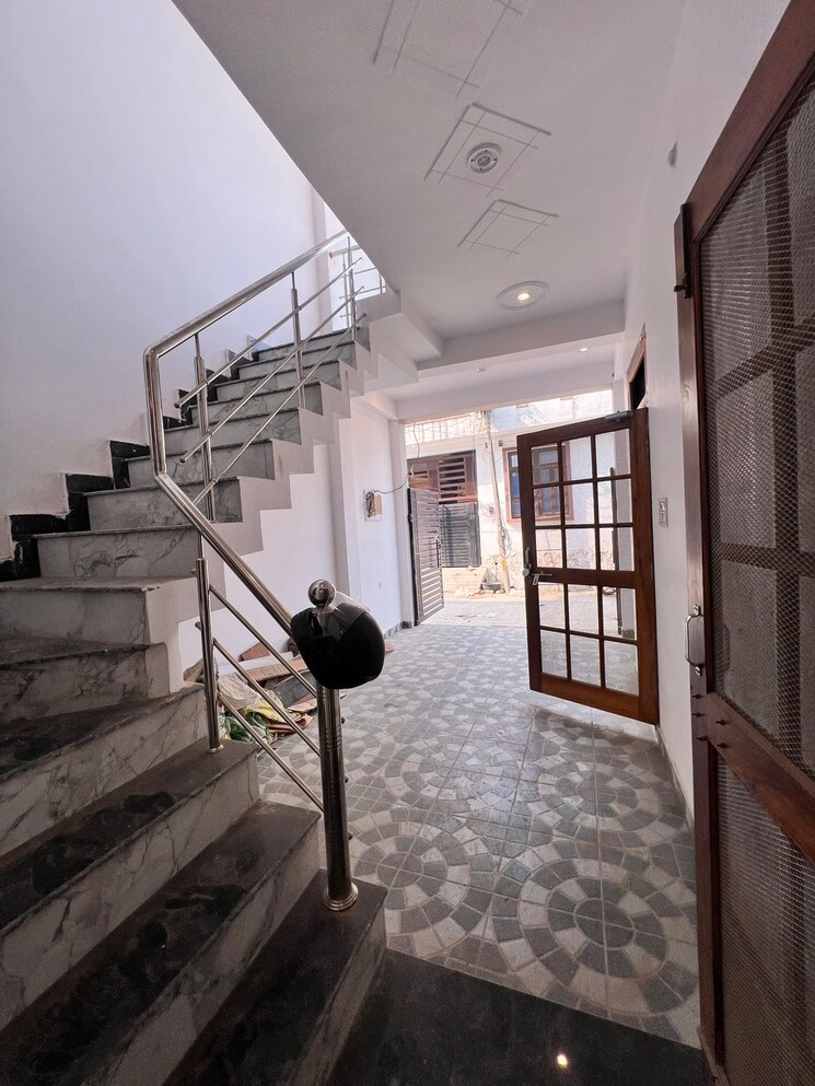 undefined, indira nagar 3 Bedroom 1050 Sq.Ft. Independent House In Indira Nagar Lucknow 8078948