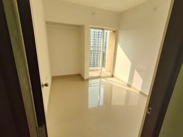 Bedroom in 2 BHK Apartment at DB Orchid Ozone, Dahisar East – for Rent