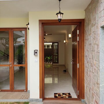 Building Lobby in 3.5 BHK Villa at Prestige Woodside, Yelahanka – for Rent