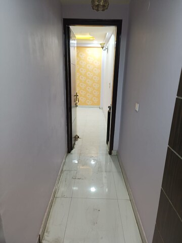 Building Lobby in 3 BHK Builder Floor at Mahavir Enclave 1 – for Sale