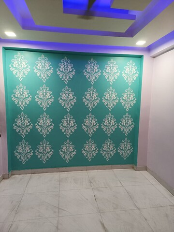 Room in 3 BHK Builder Floor at Mahavir Enclave 1 – for Sale