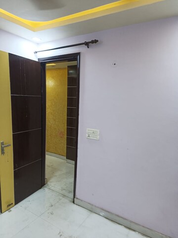 Room in 3 BHK Builder Floor at Mahavir Enclave 1 – for Sale