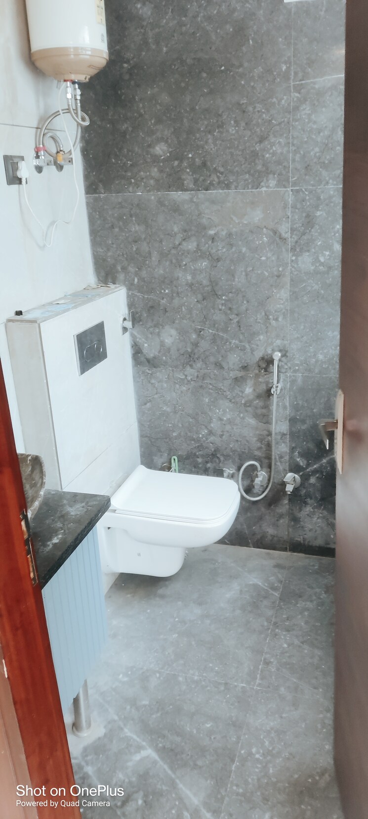 Bathroom, rohini sector 11 3 Bedroom 1100 Sq.Ft. Builder Floor In Rohini Sector 11 Delhi 8079021