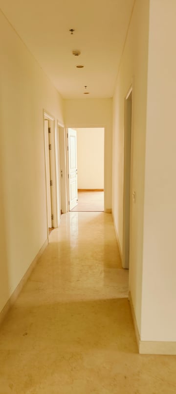 Room in 4 BHK Apartment at M3M Merlin, Sector 67 – for Sale