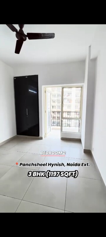 Room in 2.5 BHK Apartment at Panchsheel Hynish, Sector 1 Greater Noida – for Sale
