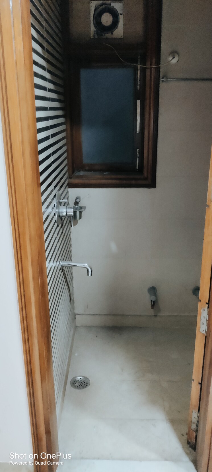 Bathroom, rohini sector 13 2 Bedroom 1000 Sq.Ft. Apartment In Rohini Sector 13 Delhi 8079055