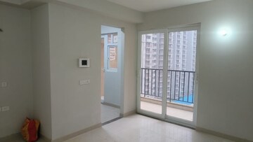 Room in 2 BHK Apartment at Tata Eureka Park, Sector 150 – for Rent