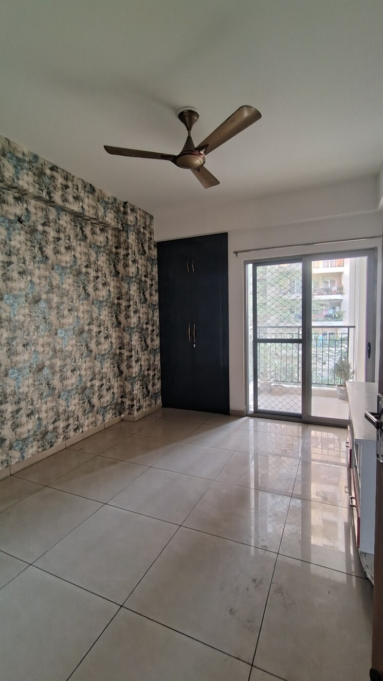 Bedroom, gulshan-bellina 3 Bedroom 1495 Sq.Ft. Apartment In Sector 16 Greater Noida Greater Noida 8079159