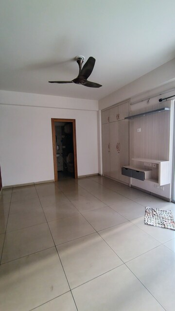 Master Bedroom in 3 BHK Apartment at Gulshan Bellina, Sector 16 Greater Noida – for Rent