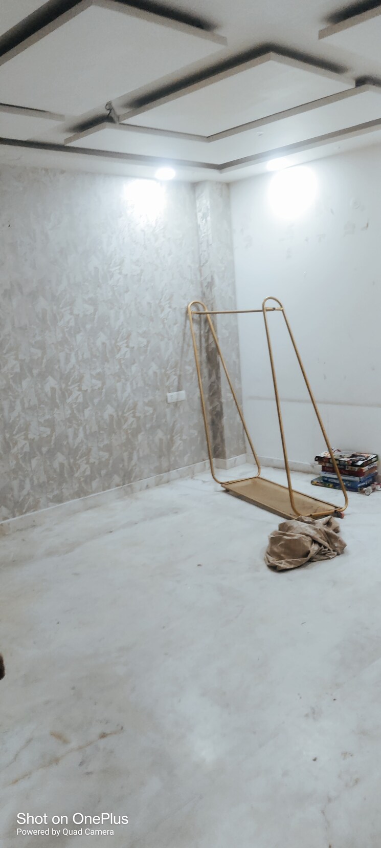 Room, prashant vihar 3 Bedroom 1800 Sq.Ft. Apartment In Prashant Vihar Delhi 8079201