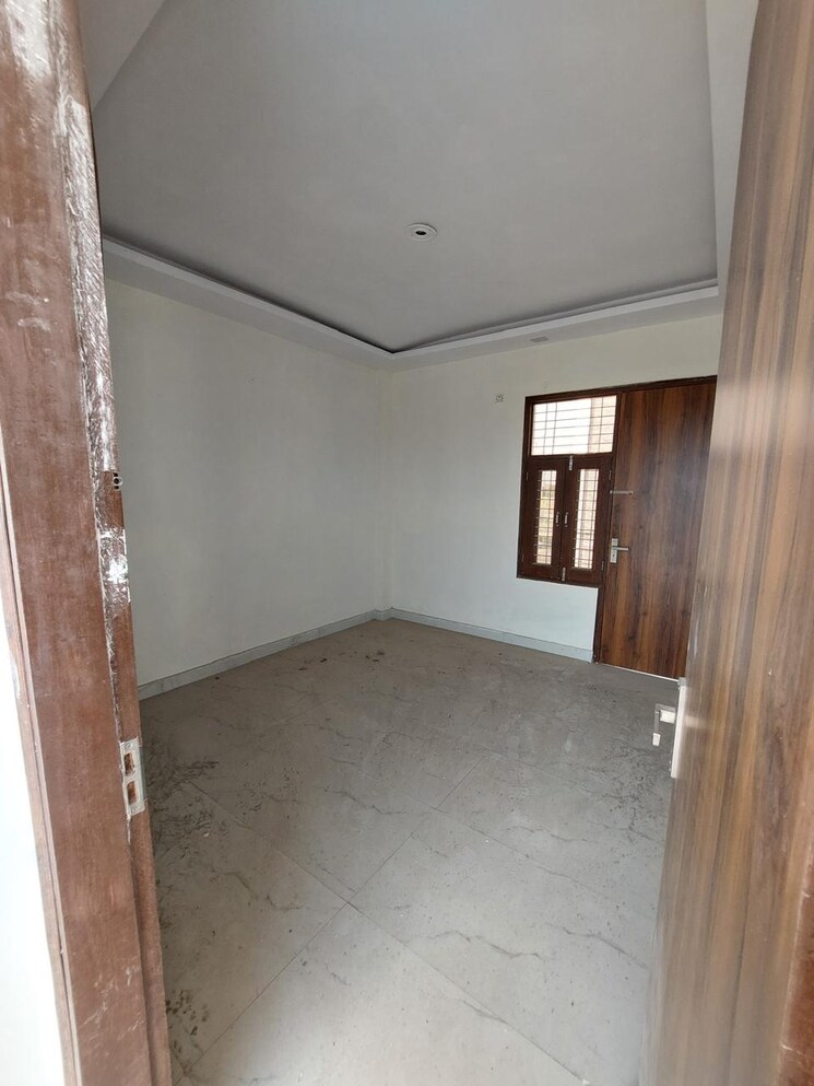 Room, meerut cantt 1.5 Bedroom 50 Sq.Yd. Independent House In Meerut Cantt Meerut 8079288