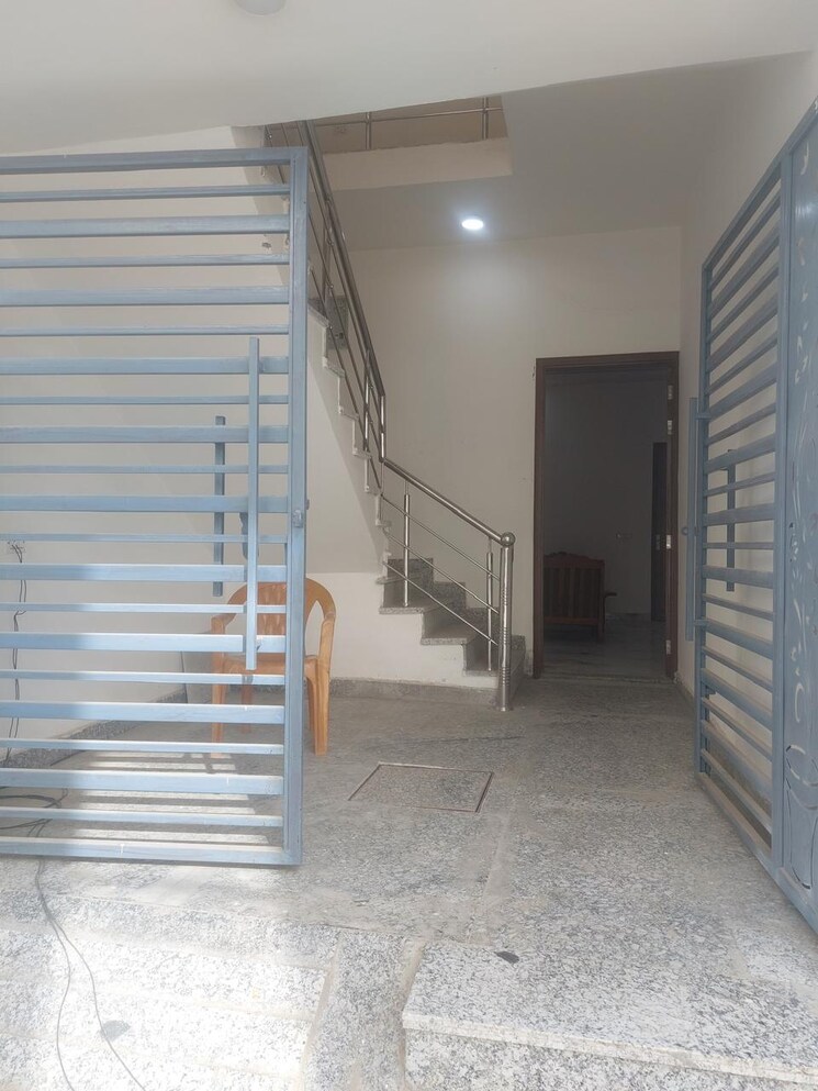 undefined, meerut cantt 1.5 Bedroom 50 Sq.Yd. Independent House In Meerut Cantt Meerut 8079288