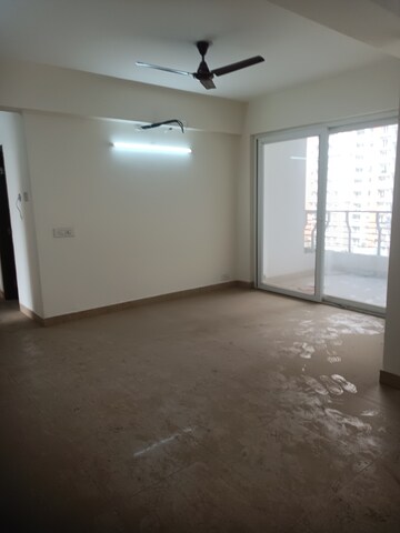 Room in 4 BHK Apartment at Lotus Panache, Sector 110 – for Rent
