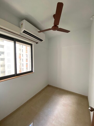 Room in 2.5 BHK Apartment at Lodha Palava Downtown Dombivli East, Dombivli East – for Rent