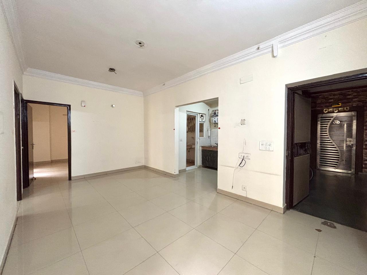 2 BHK + Pooja Room Apartment For Sale in Ajnara Homes